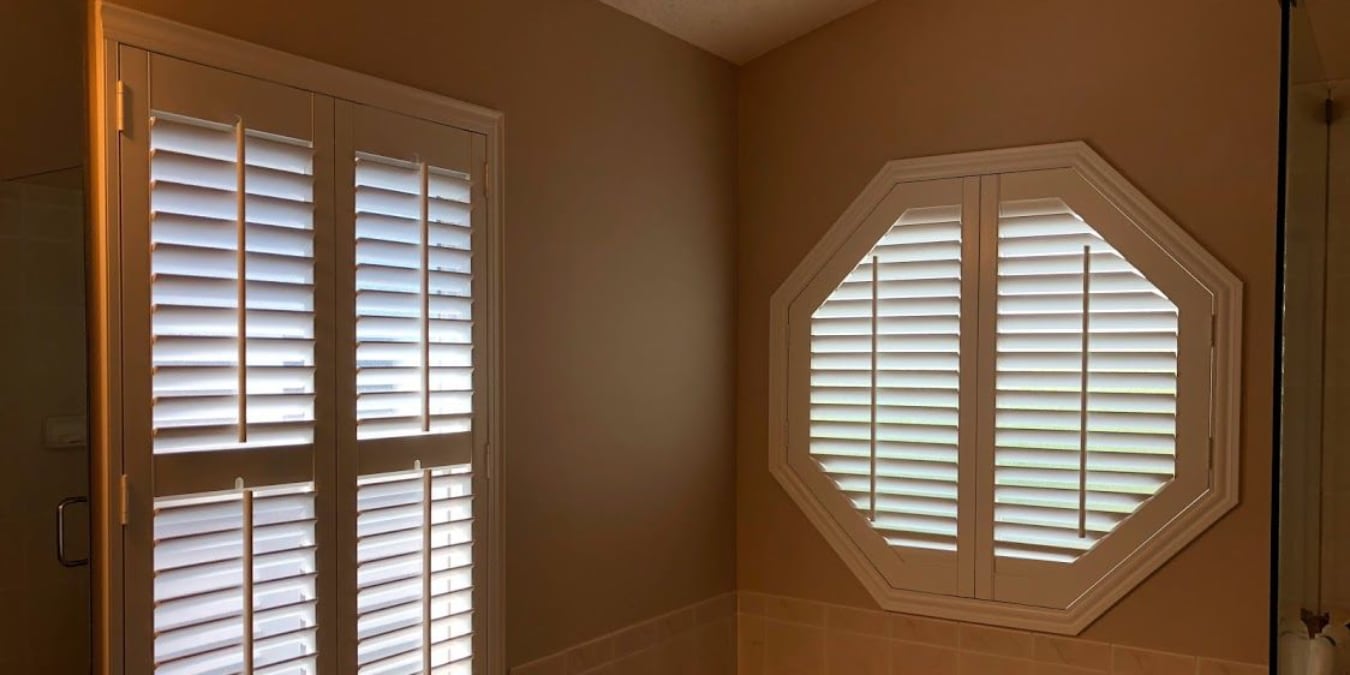 Octagon window in a bathroom